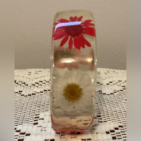 unknown Jewelry - Lucite Bangle Flower Bracelet